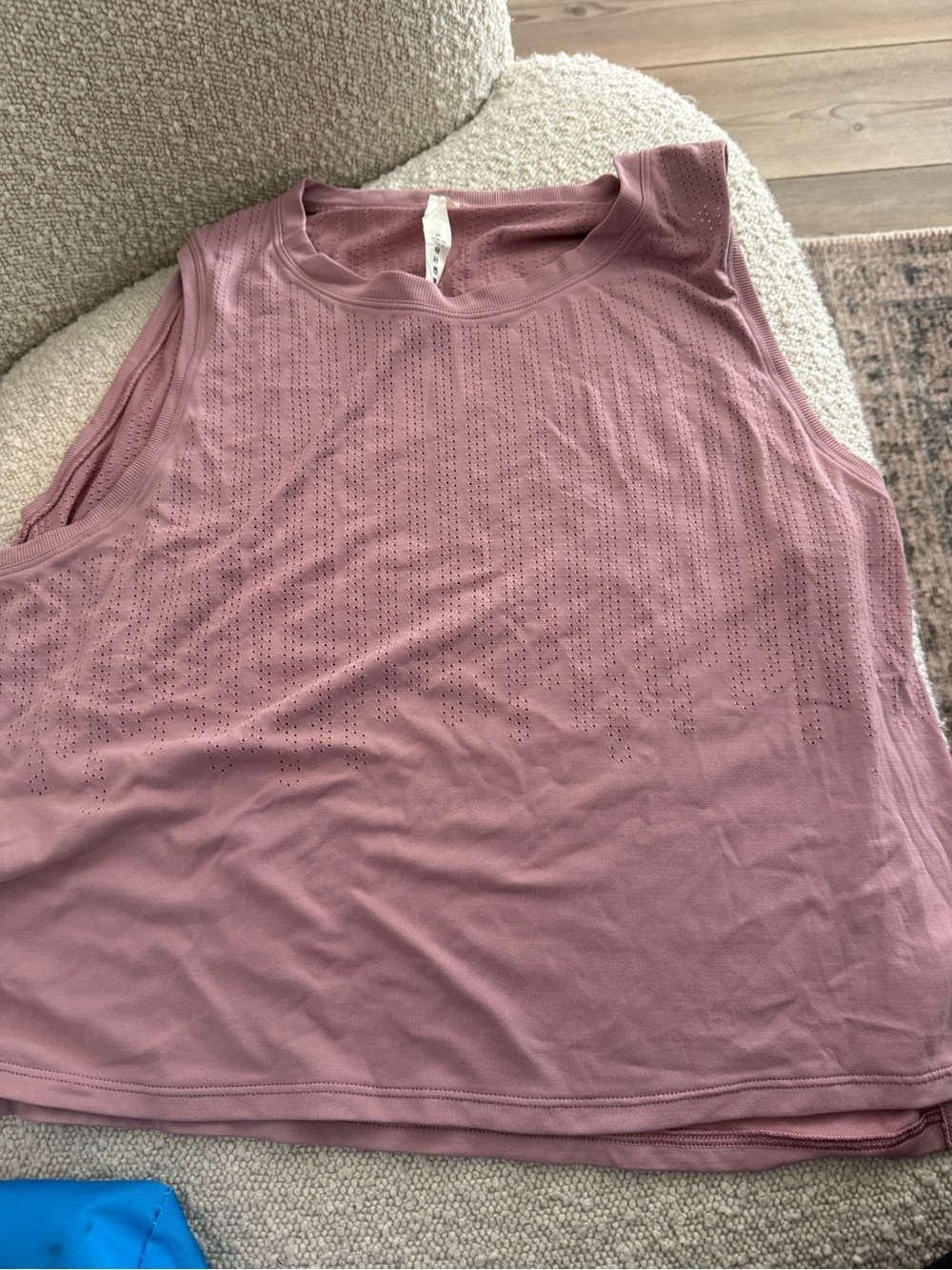 lululemon athletica Mauve Eyelet Muscle Tank xl